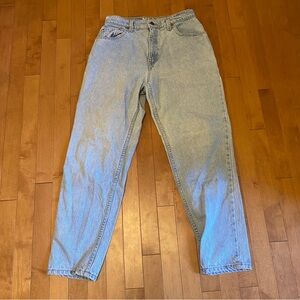 Womens Levi’s 551 Size 6 Petite Vintage Relaxed Fit Tapered Leg Jeans Light Wash